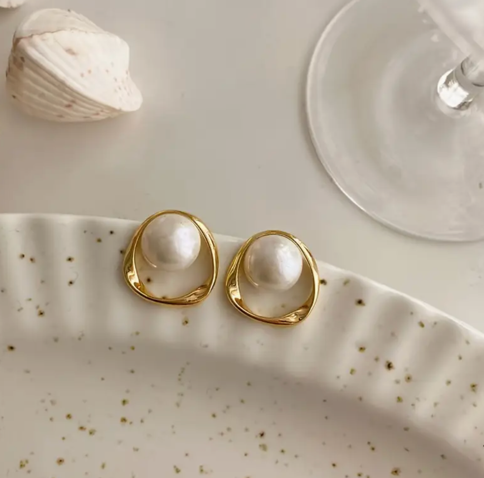 「Épure(エピュール)」パールピアス