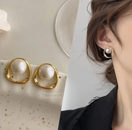 「Épure（エピュール）」パールピアス